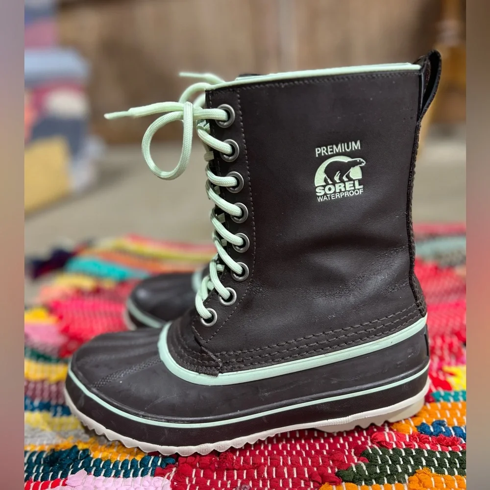 SOREL 1964 PREMIUM Boots CVS Waterproof Brown Green Woman’s Size 7 RUNS BIG